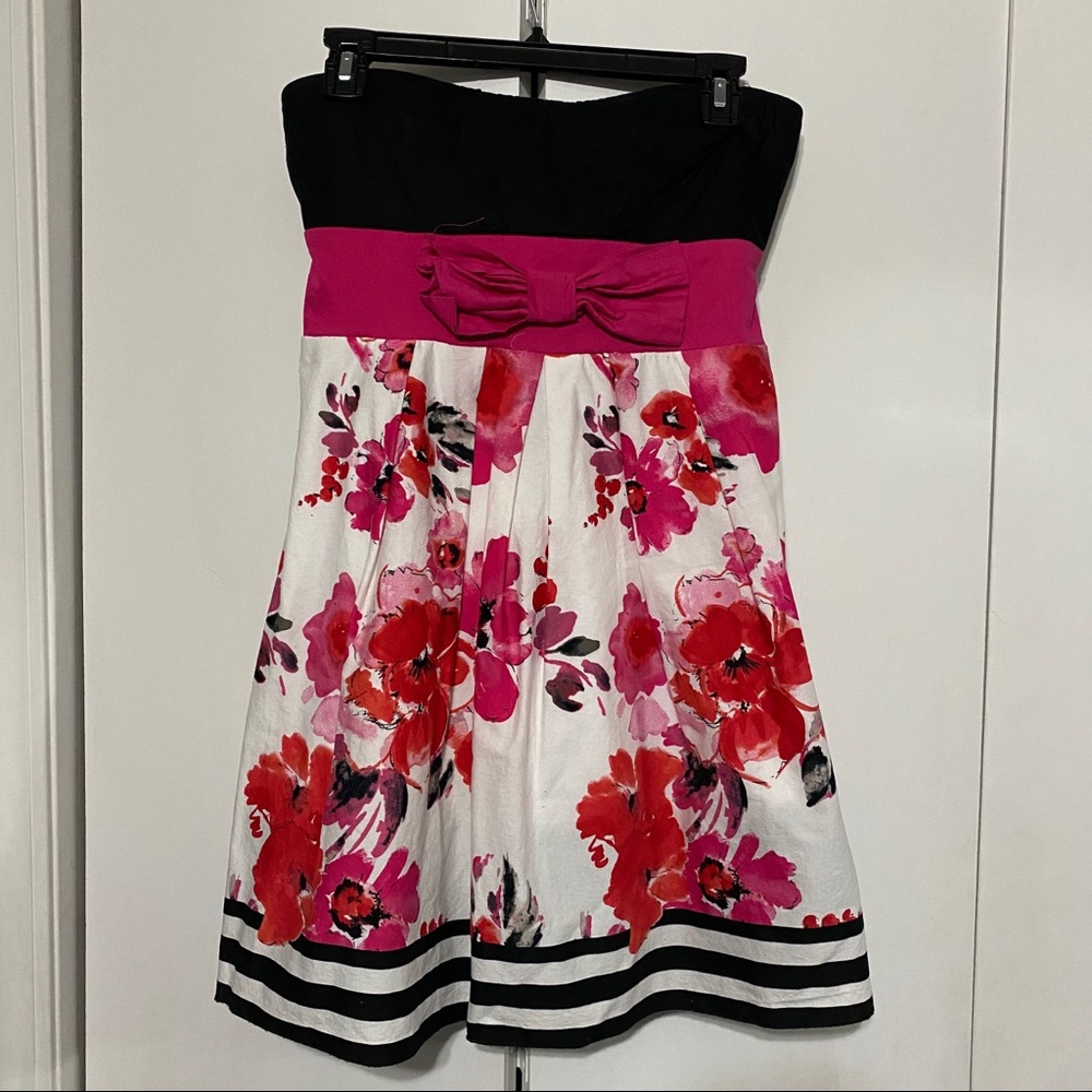Strapless dress